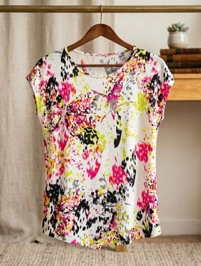 GAIAM Studio To Street White Multicolor Print Size Medium Yoga Sportswear Top